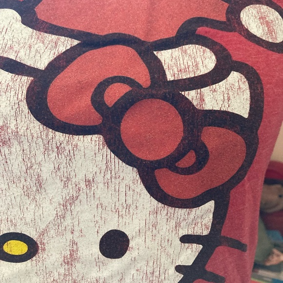 Hello Kitty Santa Shirt in WM SM- Old Navy Collectibles. RARE! - Picture 6 of 6